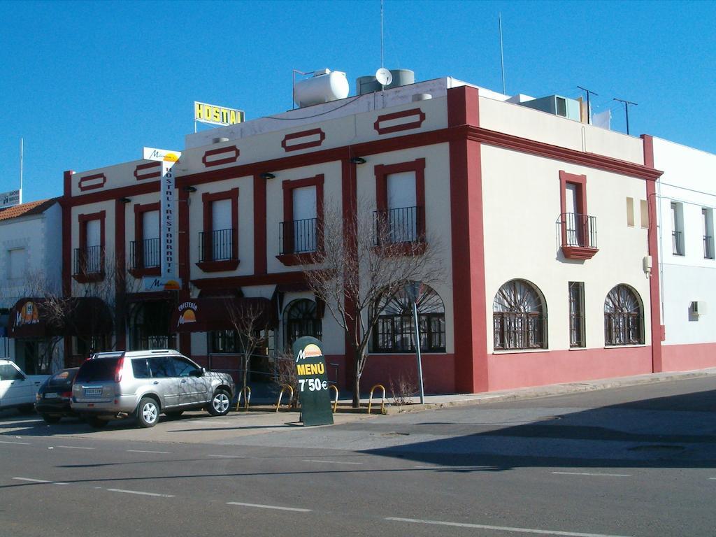 Hostal Restaurante Milenium Hotel Torremegía Exterior photo